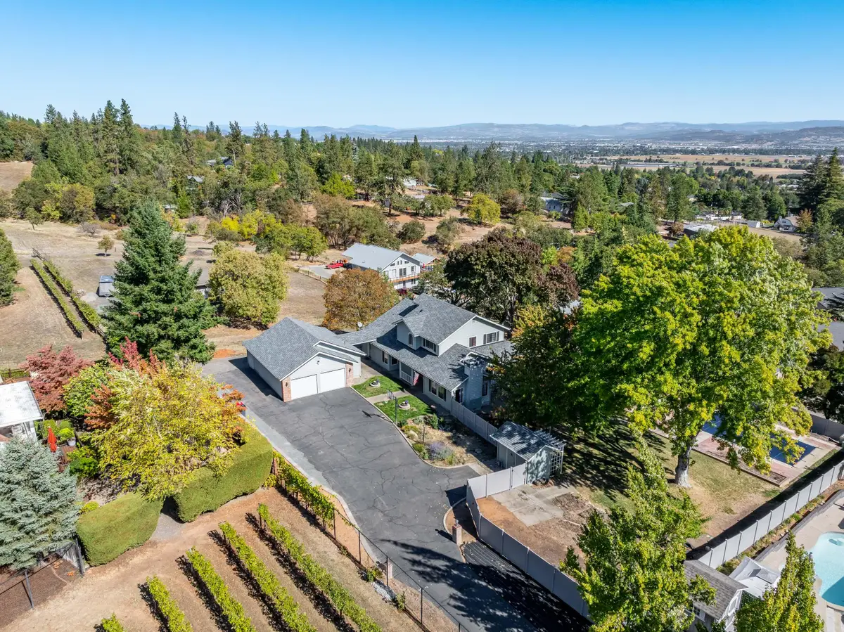 1916 Old Military, Central Point, OR 97502 - Image #1