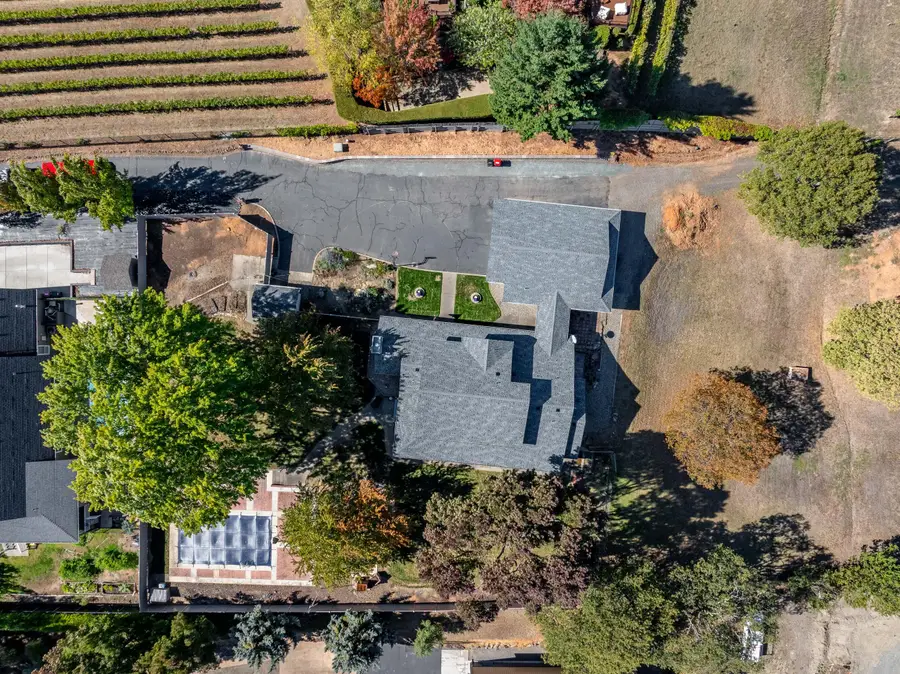 1916 Old Military, Central Point, OR 97502 - Image #3