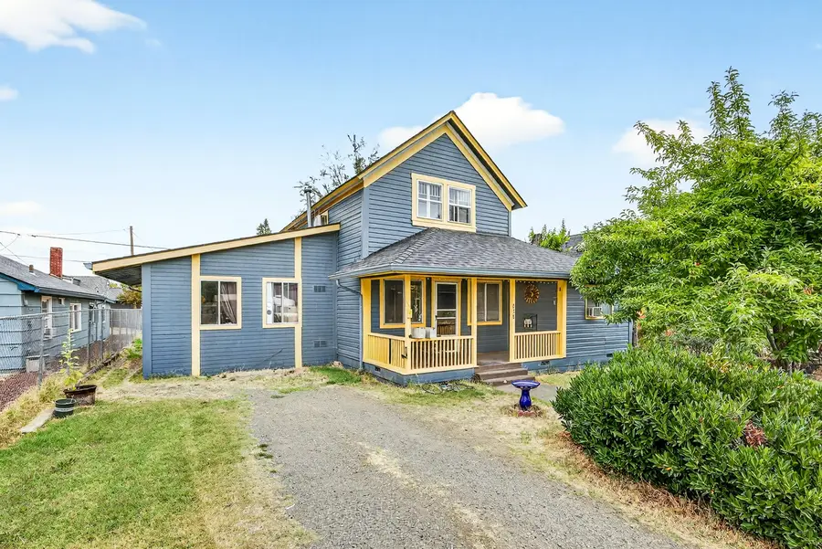 838 Dakota, Medford, OR 97501 - Image #2