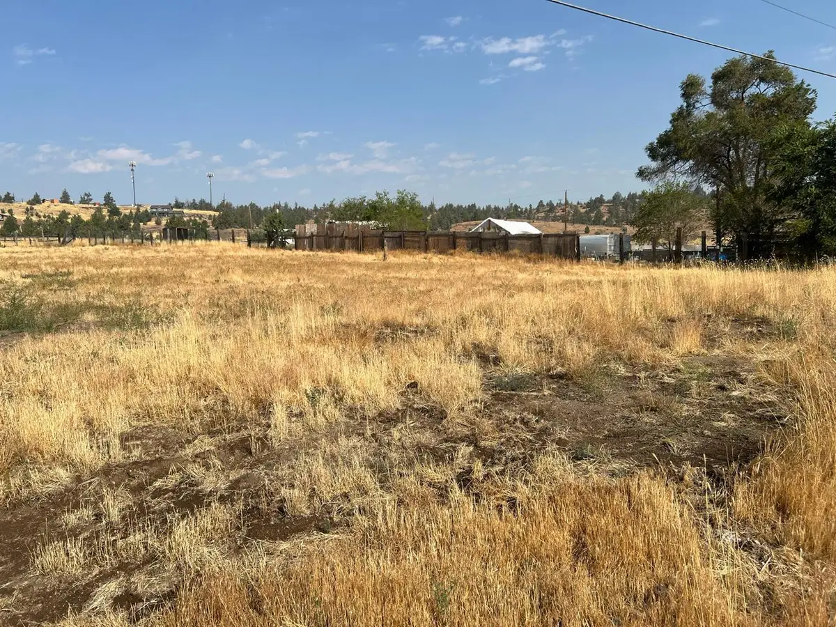 370 NE Meadowlark, Madras, OR 97741 - Image #1