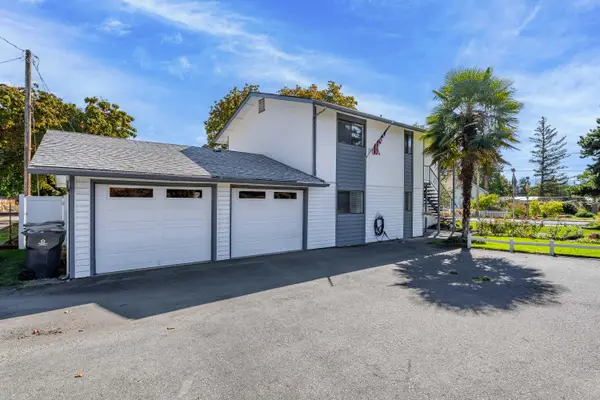 205 SW Booth, Grants Pass, OR 97526