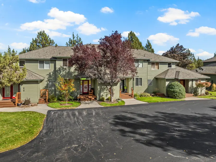 1044 Golden Pheasant, Redmond, OR 97756 - Image #2