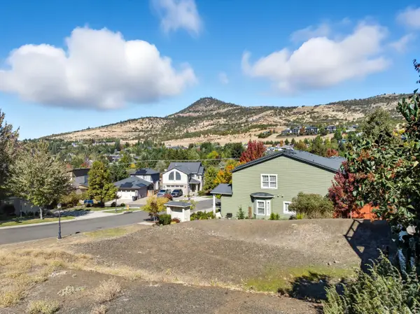 4719 Hathaway, Medford, OR 97504