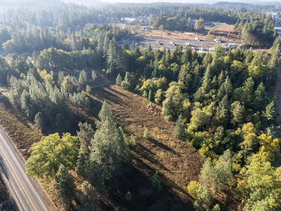 Laurel, Cave Junction, OR 97523 - Image #3