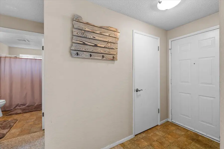 920 N 10th, Central Point, OR 97502 - Image #3