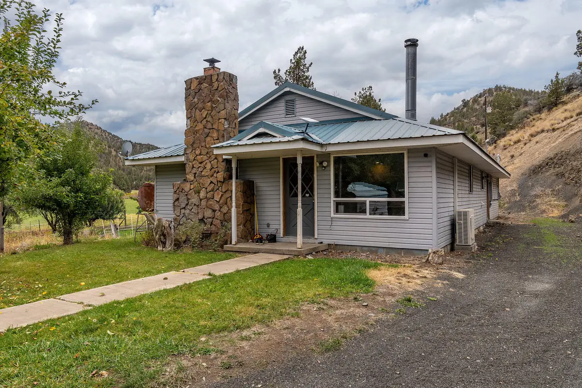 33084 Cougar Mountain, Mitchell, OR 97750 - Image #1