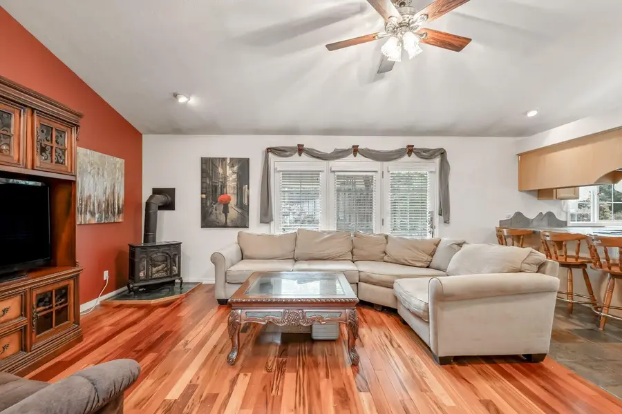 2987 NE Oakley, Bend, OR 97701 - Image #2