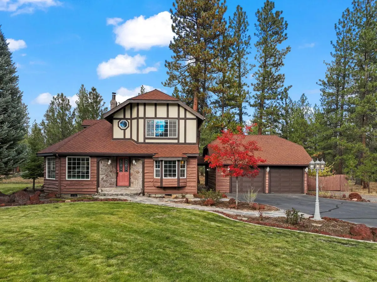 14850 Schooner, Sisters, OR 97759 - Image #1