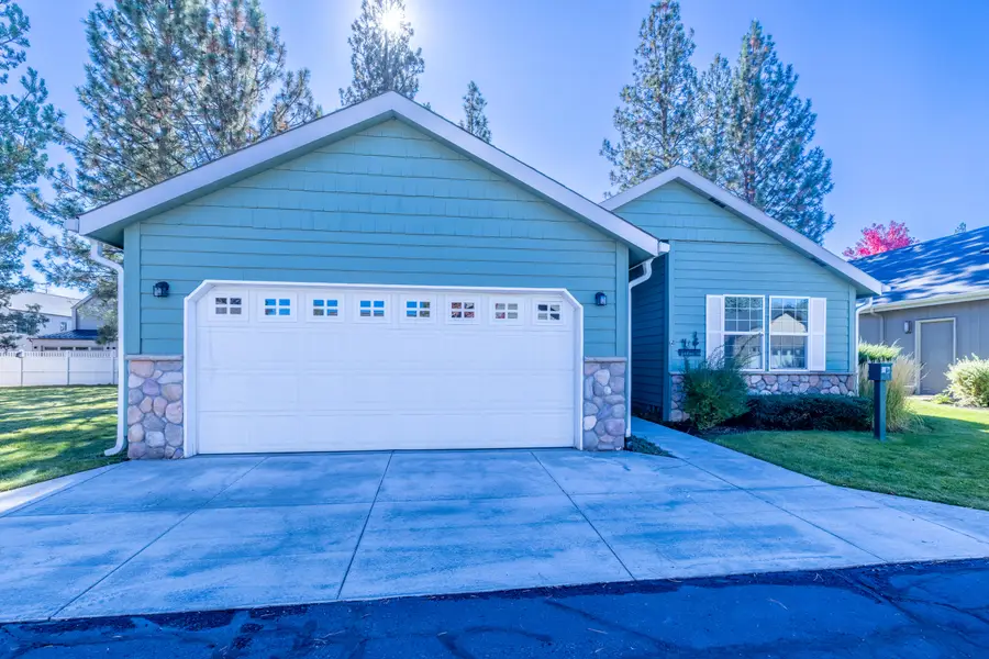 278 N Wheeler, Sisters, OR 97759 - Image #2