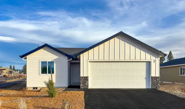 51792 Morning Pine Dr, La Pine, OR 97739