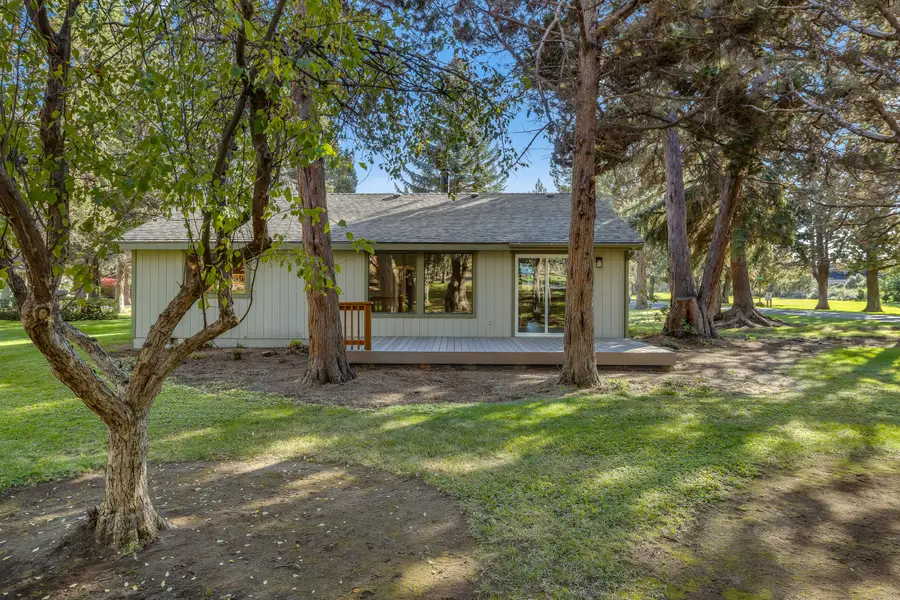 20720 Will Scarlet Se, Bend, OR 97702 - Image #2