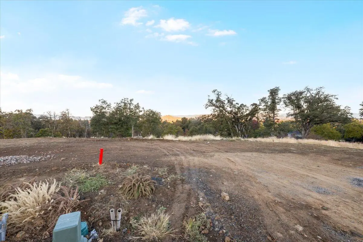 439 Quail Run, Eagle Point, OR 97524 - Image #1