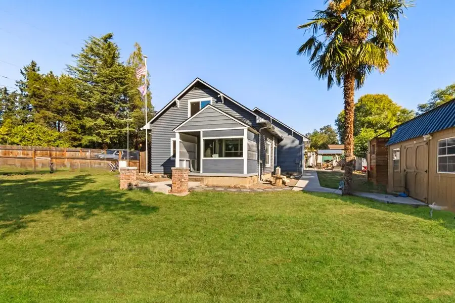 755 Ellendale, Medford, OR 97504 - Image #2