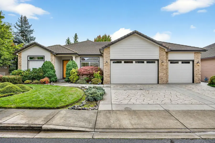 220 Pine Lake, Eagle Point, OR 97524 - Image #3