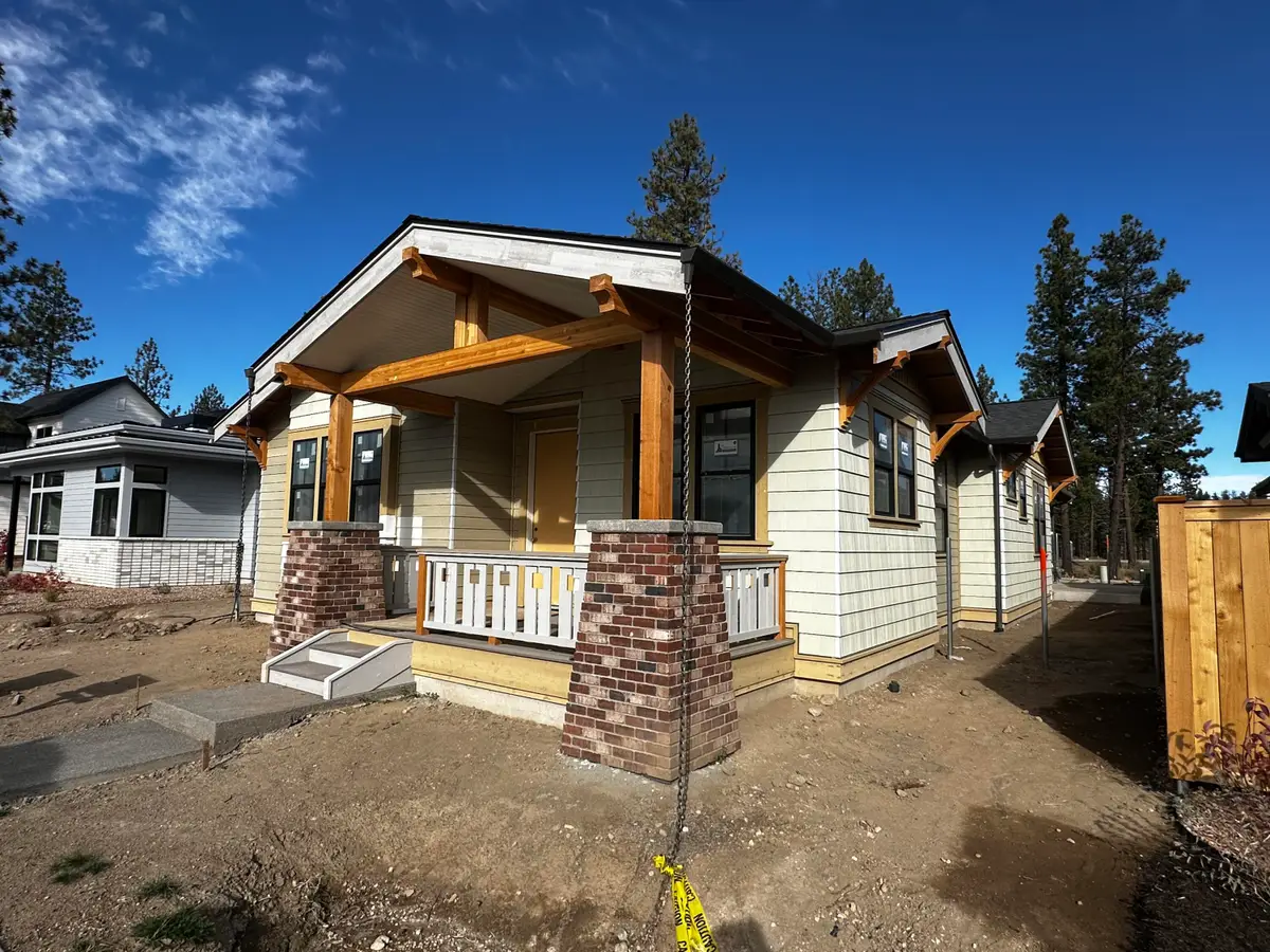 3330 NW Leavitt, Bend, OR 97703 - Image #1