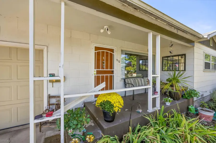 912 S Holly, Medford, OR 97501 - Image #3