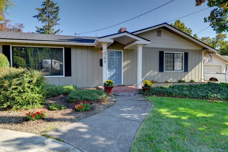 349 Tan Oak Drive, Medford, OR 97504 - Image #2