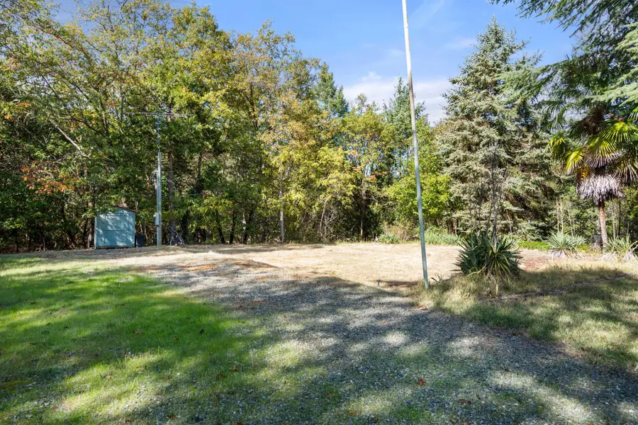 2538 Thomas, Grants Pass, OR 97527 - Image #3