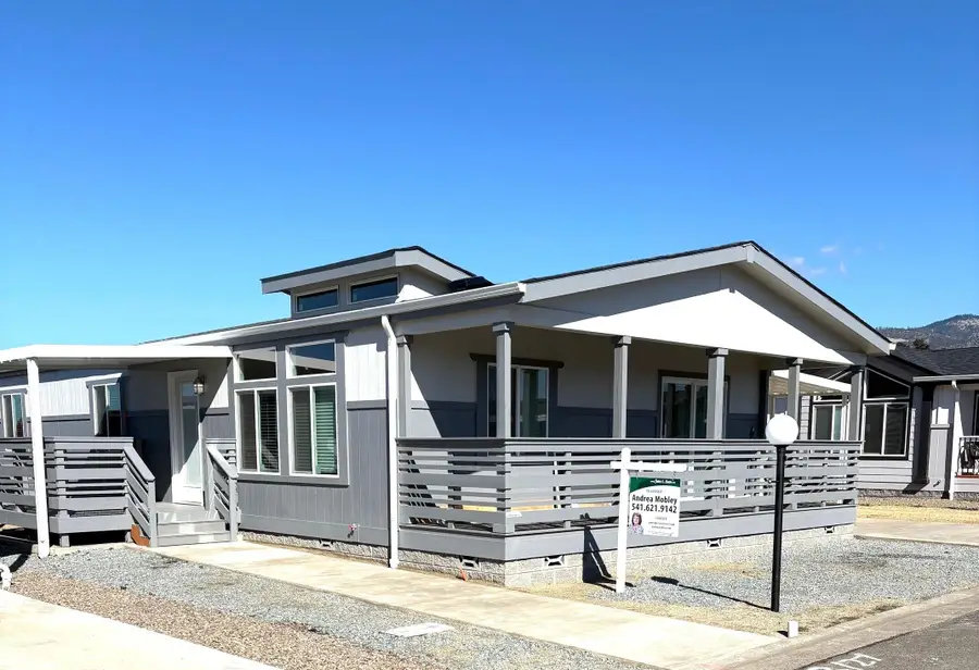 4601 S Pacific, Phoenix, OR 97535 - Image #2