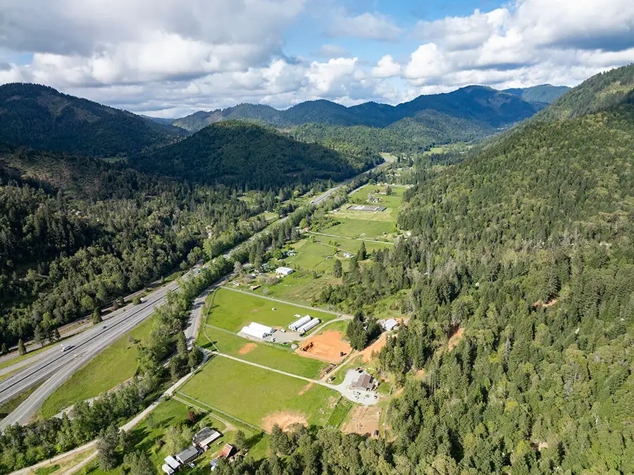 321 N Frontage, Wolf Creek, OR 97497 - Image #2