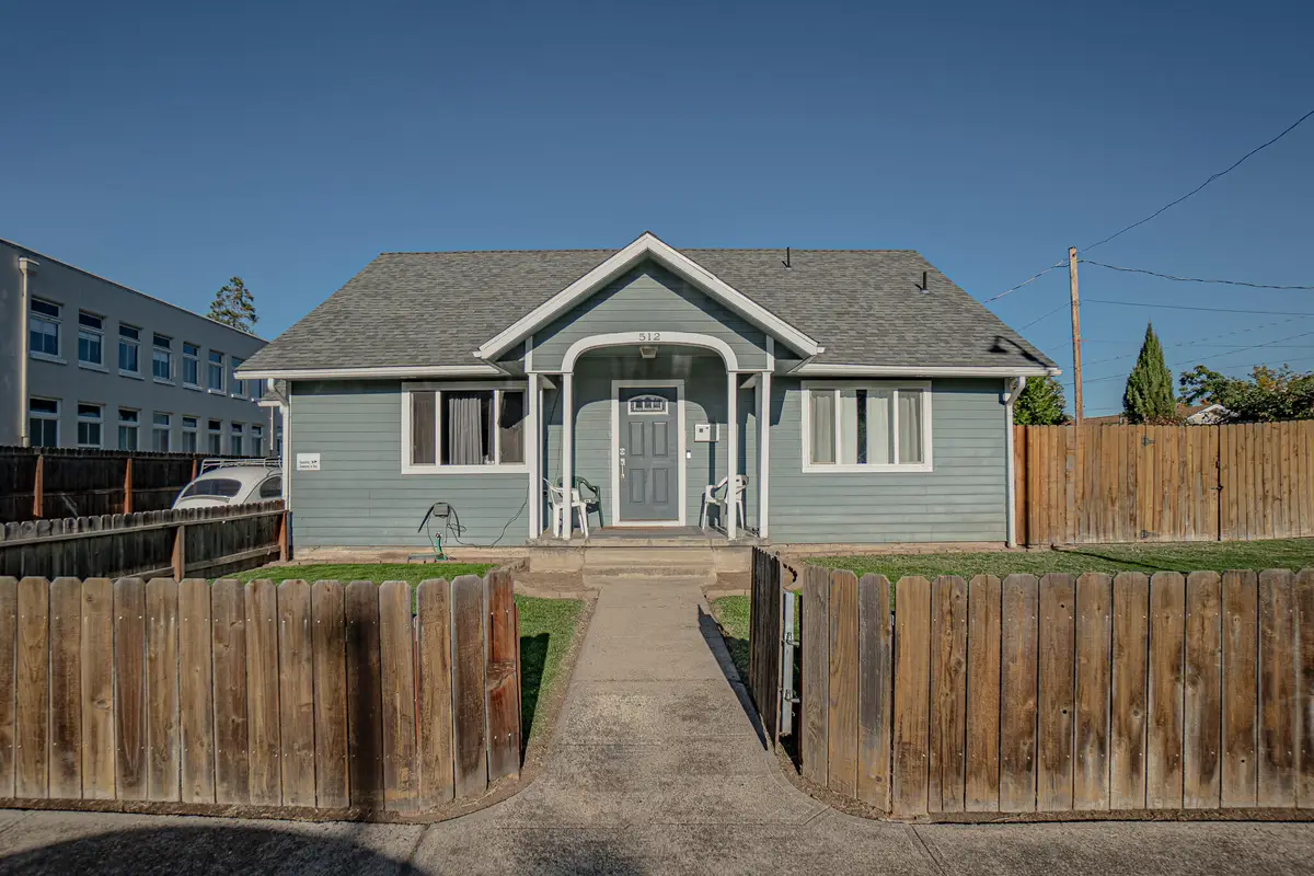 512 N Holly, Medford, OR 97501 - Image #1