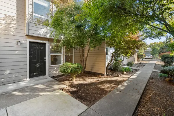 1800 Crater Lake Avenue #9, Medford, OR 97504