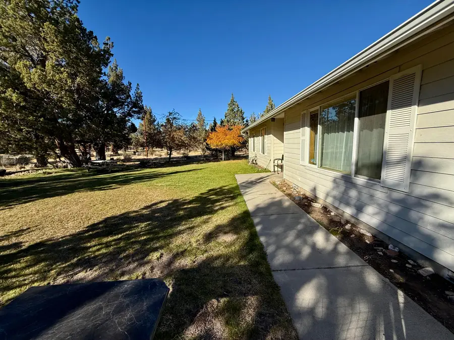 1452 NW 101st Street, Redmond, OR 97756 - Image #2