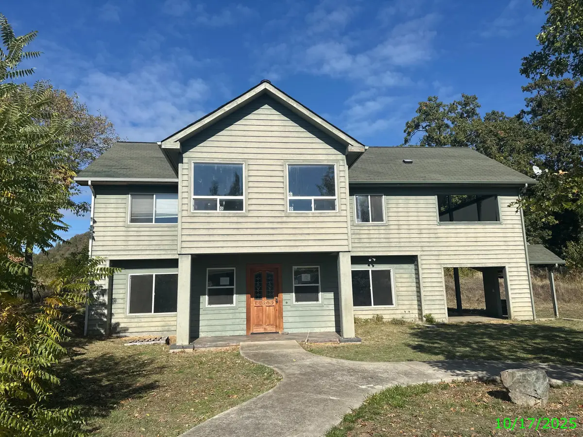 1690 NE Beacon, Grants Pass, OR 97526 - Image #1