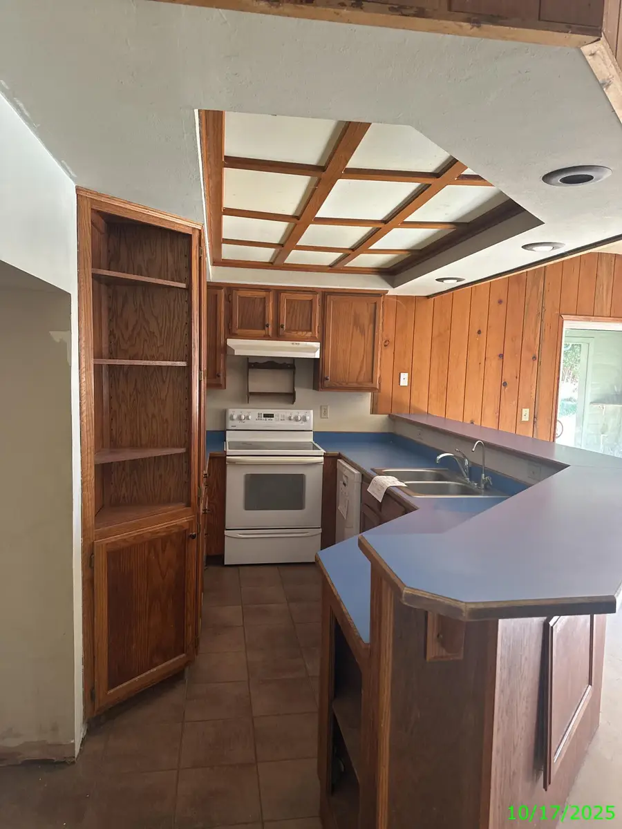 1690 NE Beacon, Grants Pass, OR 97526 - Image #3