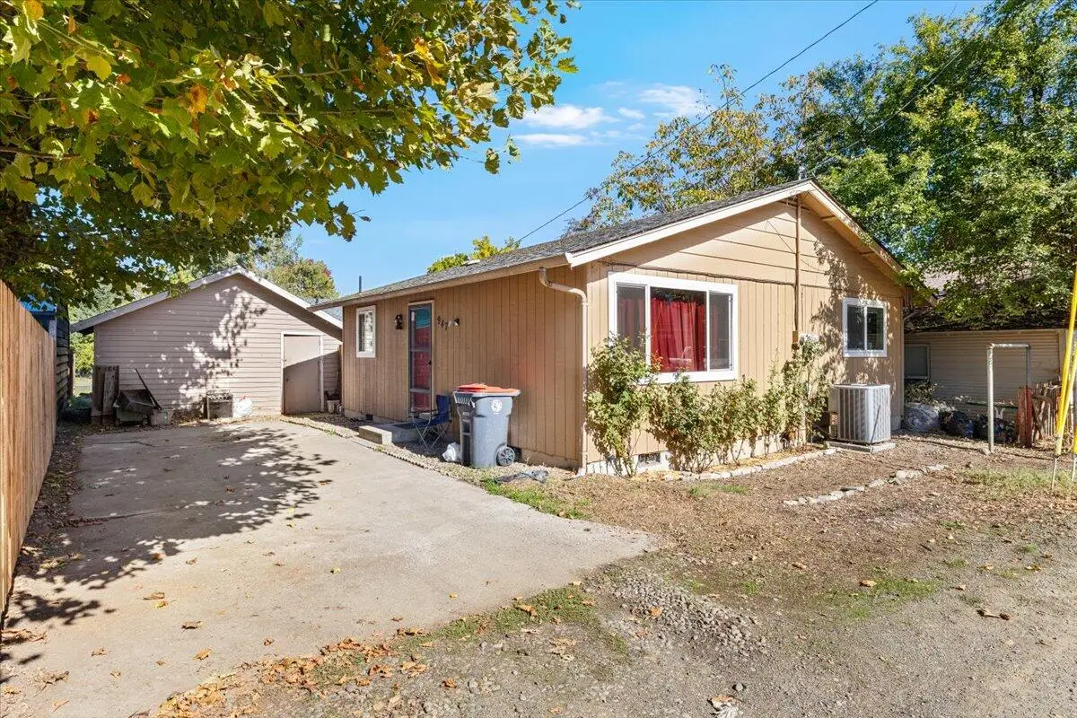 947 Murray, Medford, OR 97501 - Image #1