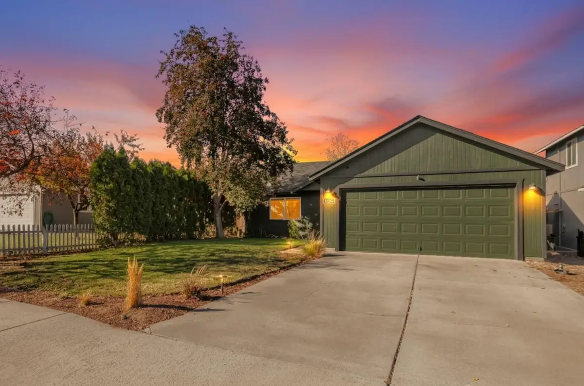 1155 SW 31st Street, Redmond, OR 97756 - #1