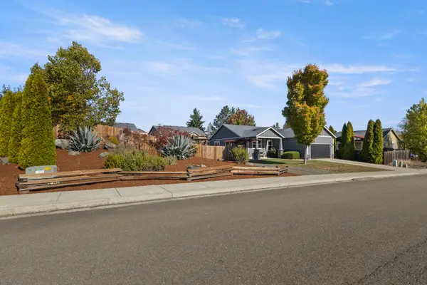 135 Othello Avenue, Roseburg, OR 97471