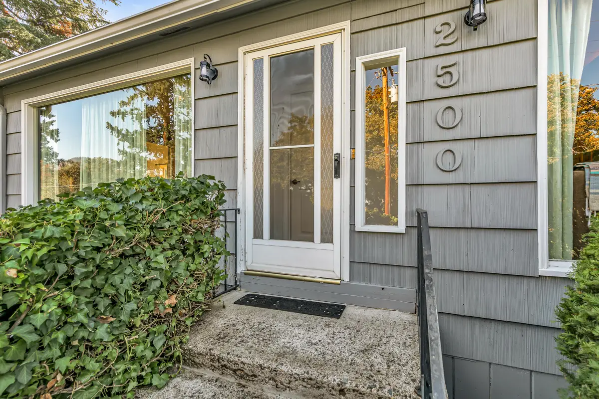 2500 Capital, Medford, OR 97504 - Image #1