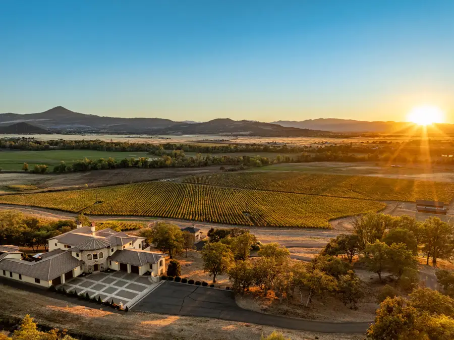 766 Meridian, Eagle Point, OR 97524 - Image #3