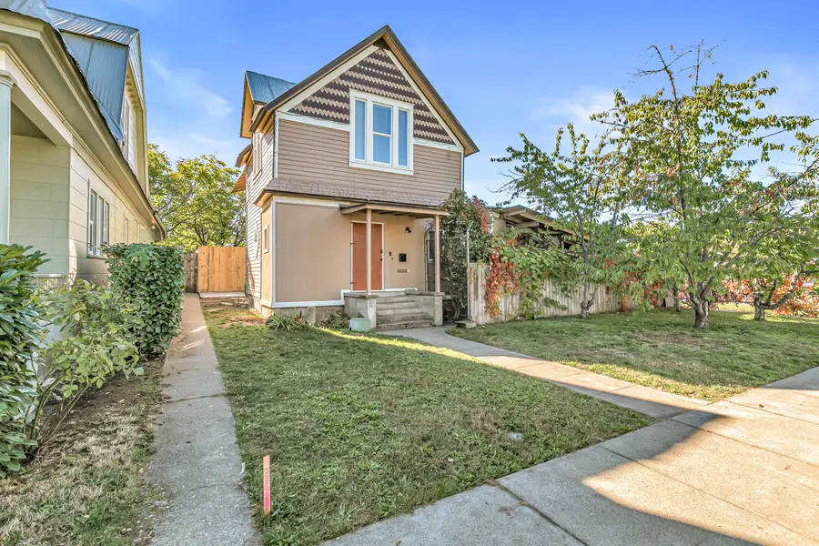 441 N Grape, Medford, OR 97501 - Image #2