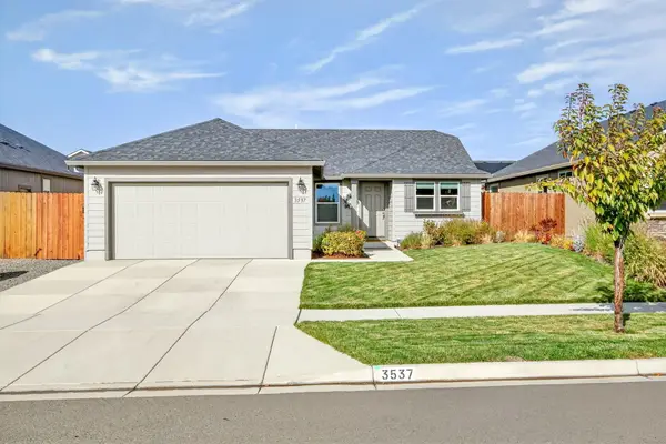 3537 Durst, Medford, OR 97504