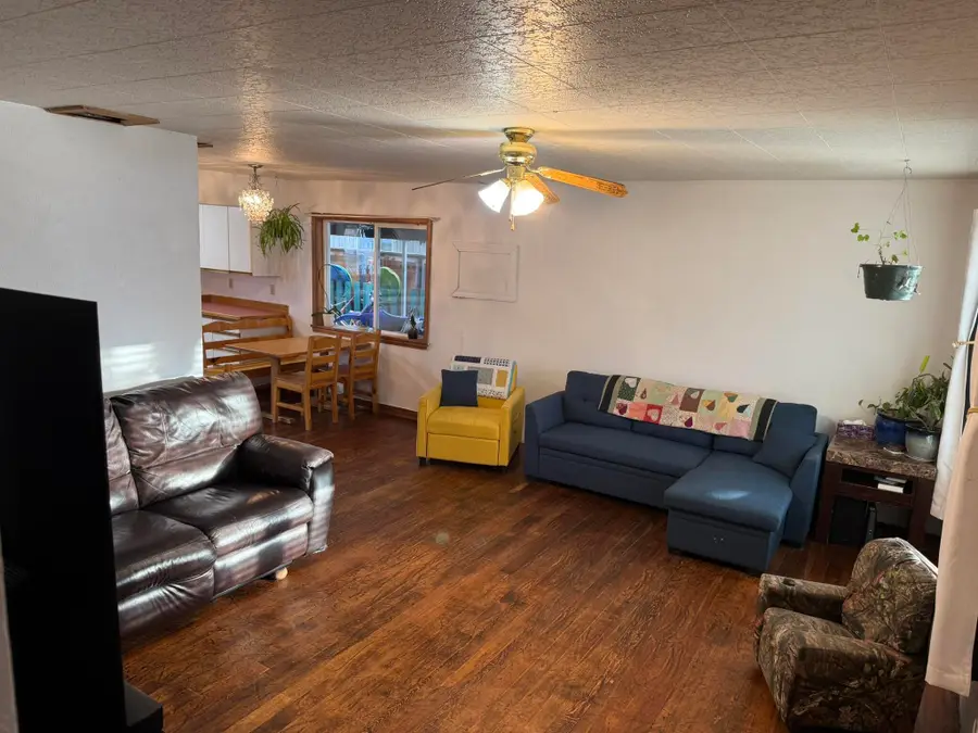 127 SE 8th, Madras, OR 97741 - Image #3