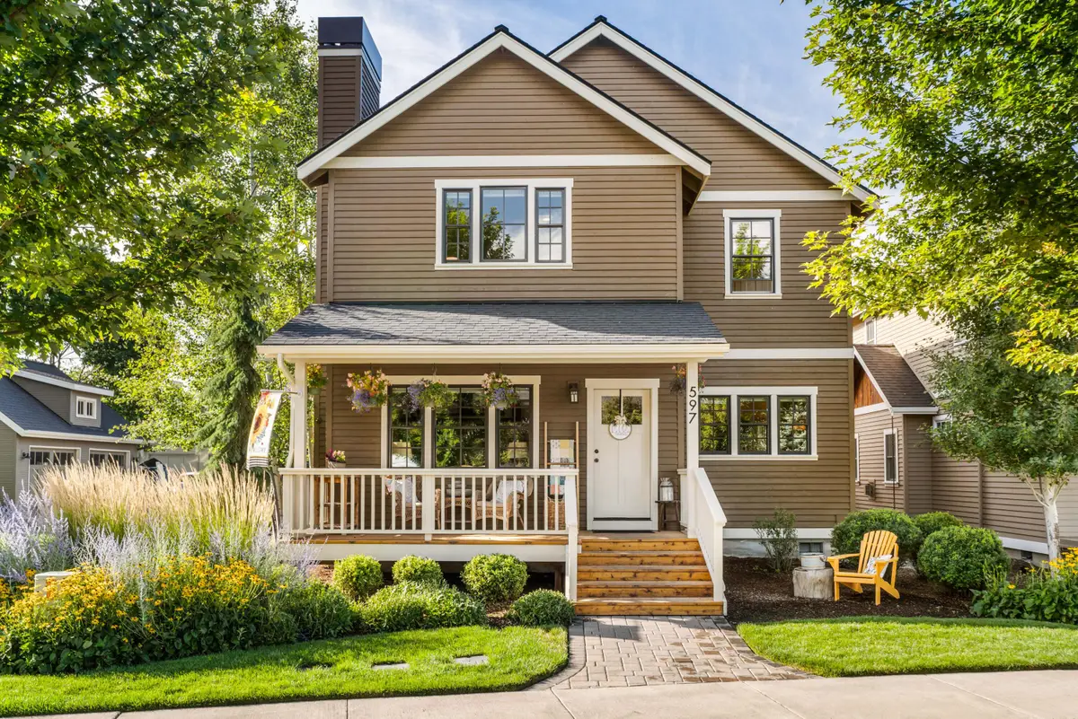 597 W Jefferson, Sisters, OR 97759 - Image #1