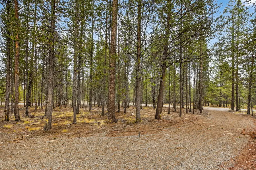 51261 Parker, La Pine, OR 97739 - Image #2