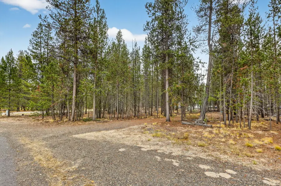 51261 Parker, La Pine, OR 97739 - Image #3