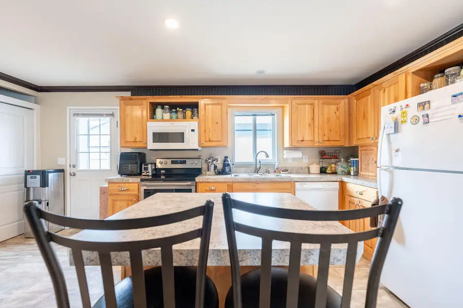 2456 SW Mariposa, Redmond, OR 97756 - Image #2