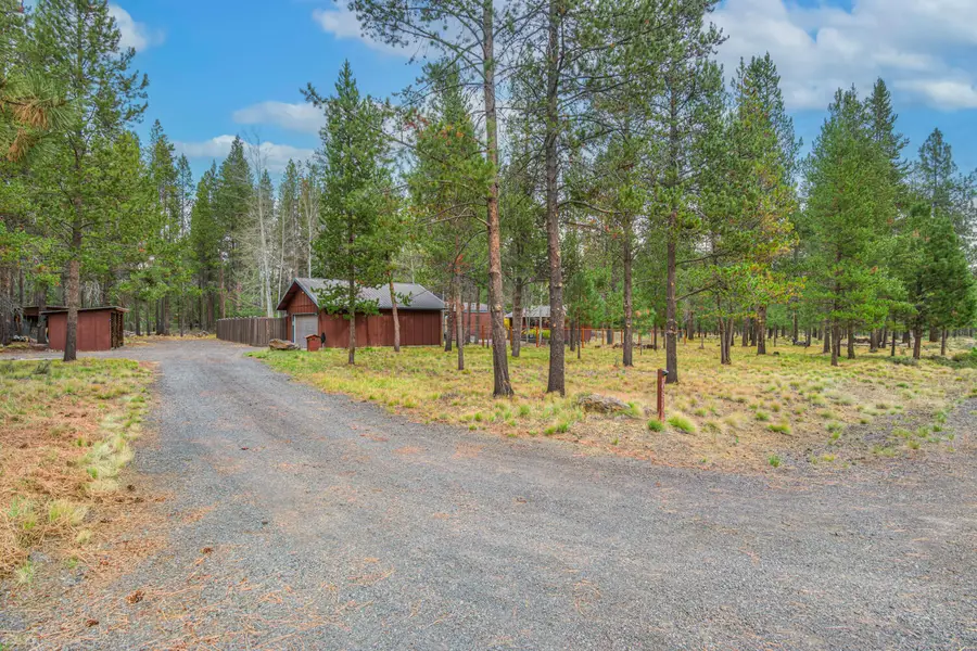 16810 Derringer, Bend, OR 97707 - Image #2