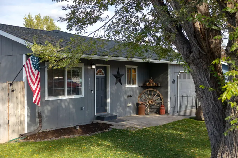 2651 SW Glacier Avenue, Redmond, OR 97756 - Image #3