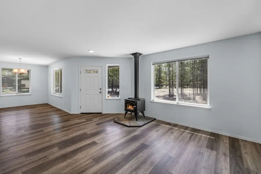 11415 Burlwood, La Pine, OR 97739 - Image #3