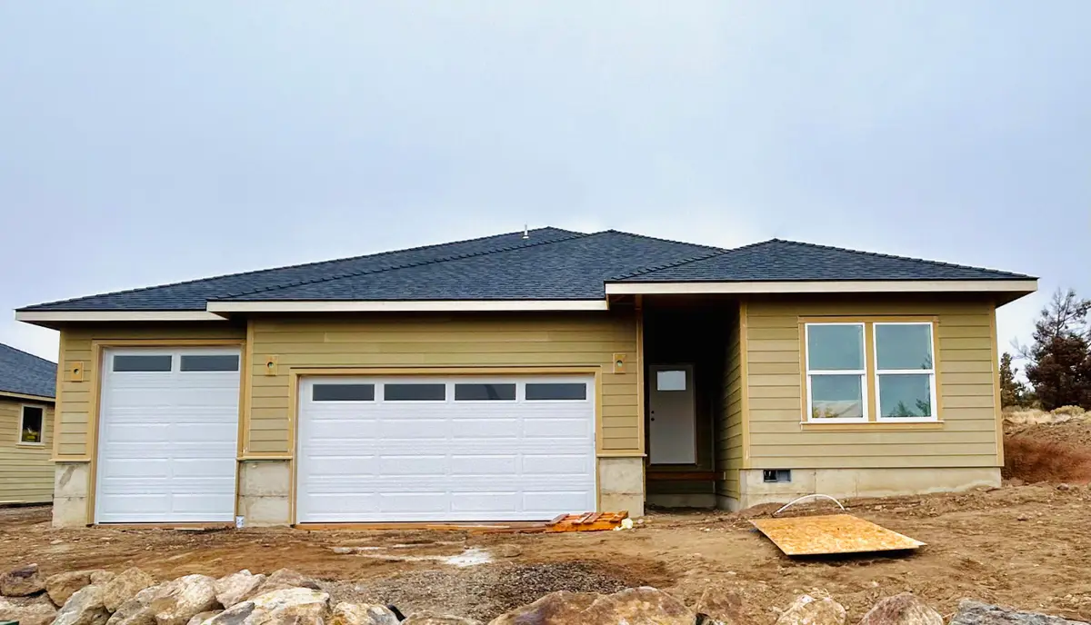 3811 SW Antelope, Redmond, OR 97756 - Image #1