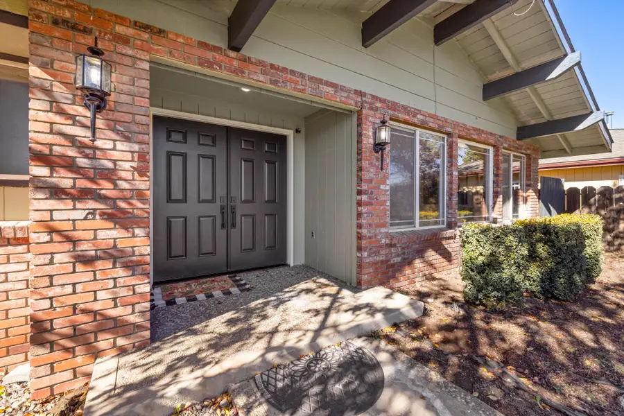 3830 La Marada Way, Klamath Falls, OR 97603 - Image #2