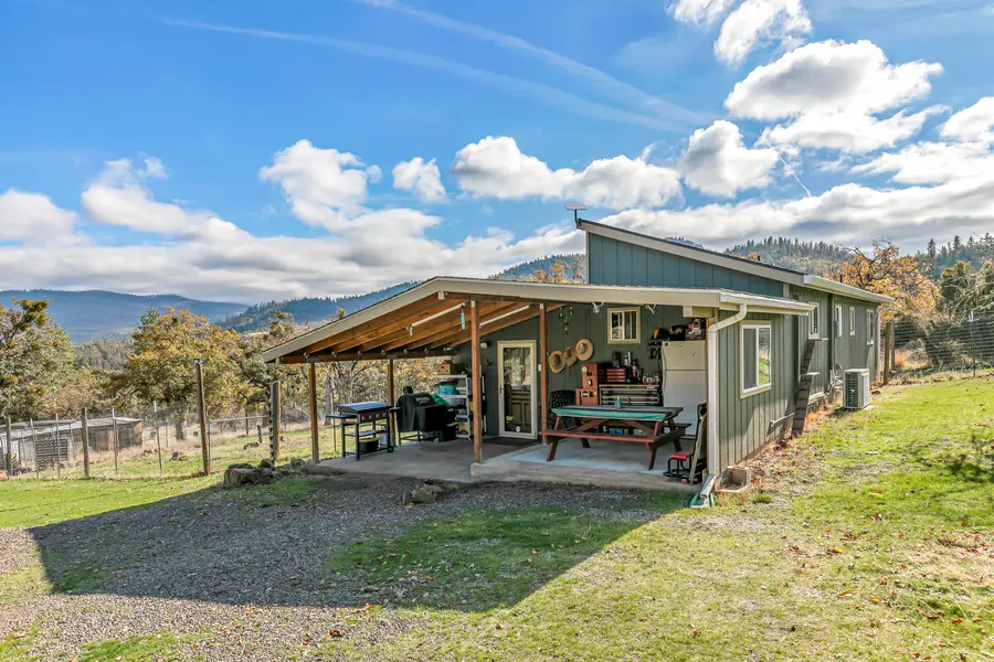 6536 Shadow Glen, Eagle Point, OR 97524 - Image #3