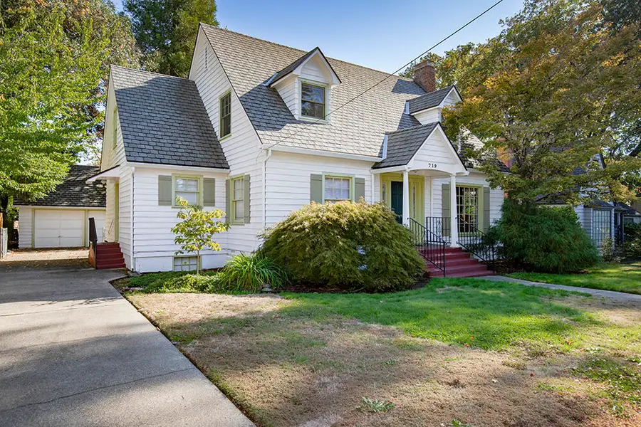 719 NW 3rd, Grants Pass, OR 97526 - Image #3