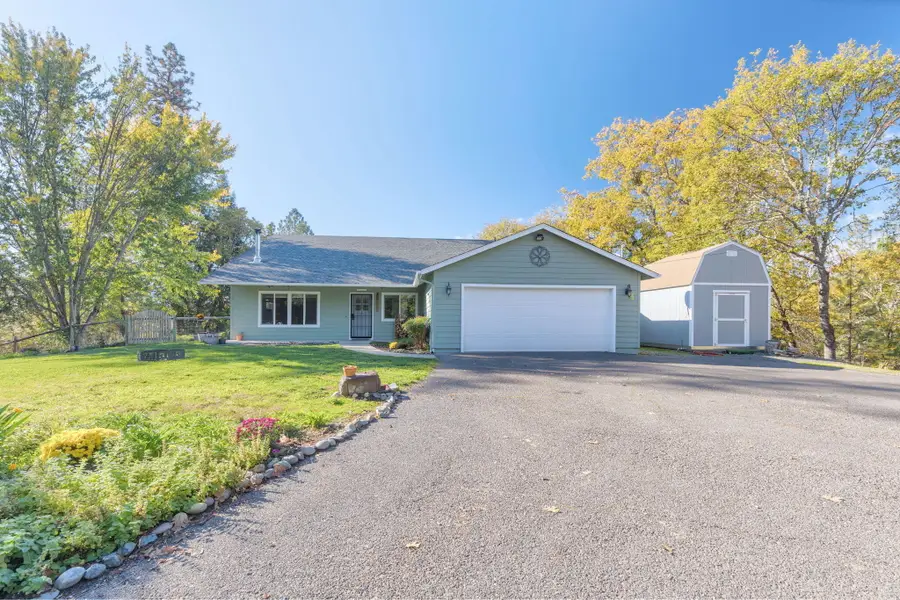 1885 Lonnon, Grants Pass, OR 97527 - Image #2