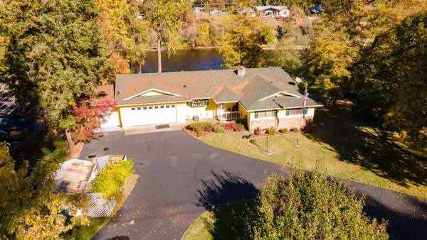 2700 Rogue River, Grants Pass, OR 97527